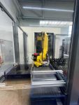 Cellule robotisée de deux centres d'usinage 5 axes MAKINO DA 300