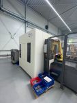 Cellule robotisée de deux centres d'usinage 5 axes MAKINO DA 300