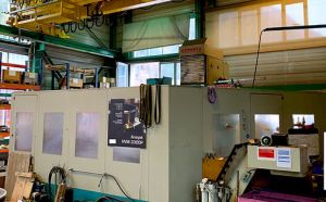 Fraiseuse CNC ANAYAK HVM 3300 / Table rotative / Tête de fraisage 2.5°