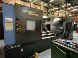 Tour CNC DOOSAN PUMA 3100XLY / AXE Y / Outils tournants