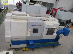 Tour CNC DAEWOO PUMA 2500 LY Axe C Outils tournants Axe Y