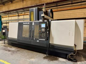 Centre d'usinage DAHLIH type MCV 2100