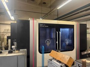 Centre d'usinage DECKEL type DMF 180 - 2009