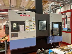 Centre d'usinage 5 axes DOOSAN VC 630/5AX - 2011