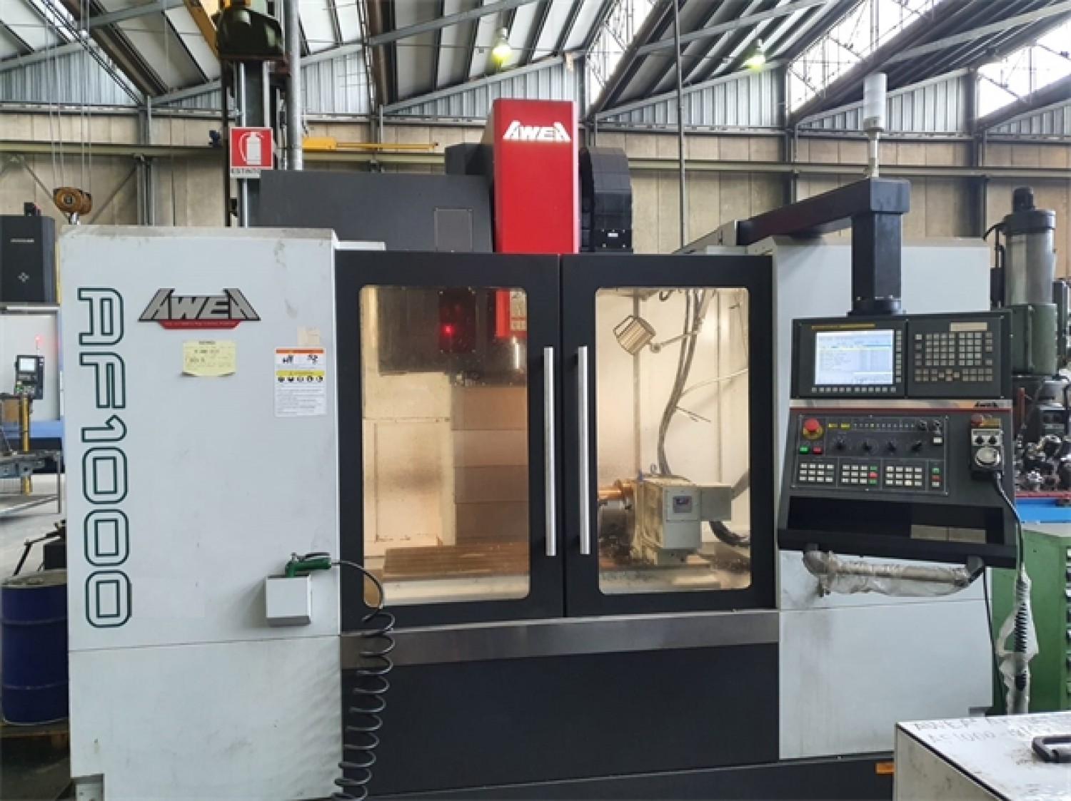 Centre d'usinage vertical AWEA type AF-1000 / TABLE ROTATIVE