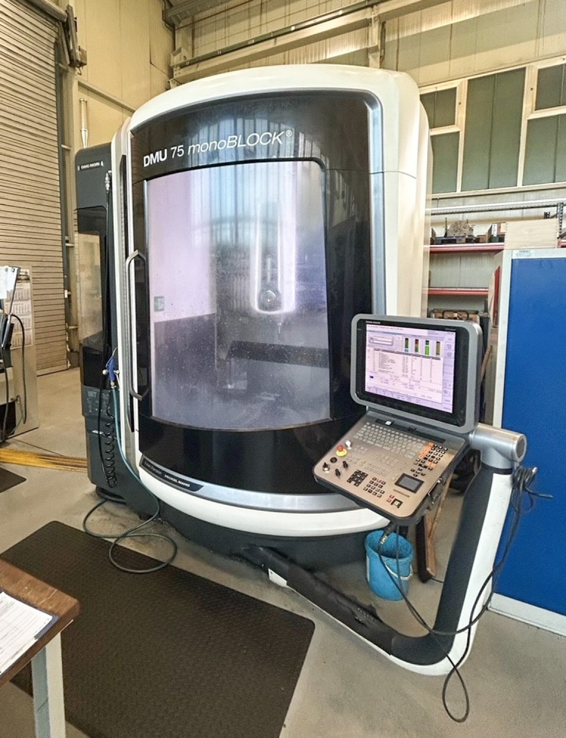 Centre d'usinage DMG MORI DMU 75 MONOBLOCK