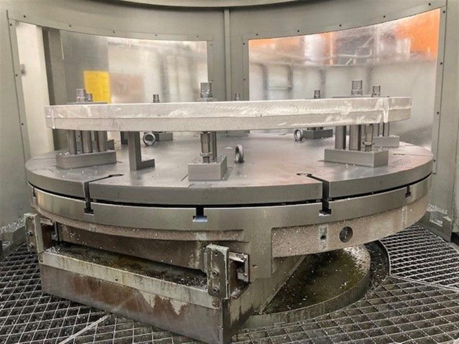 Centre d'usinage 5 axes DECKEL MAHO type DMC 200 FD