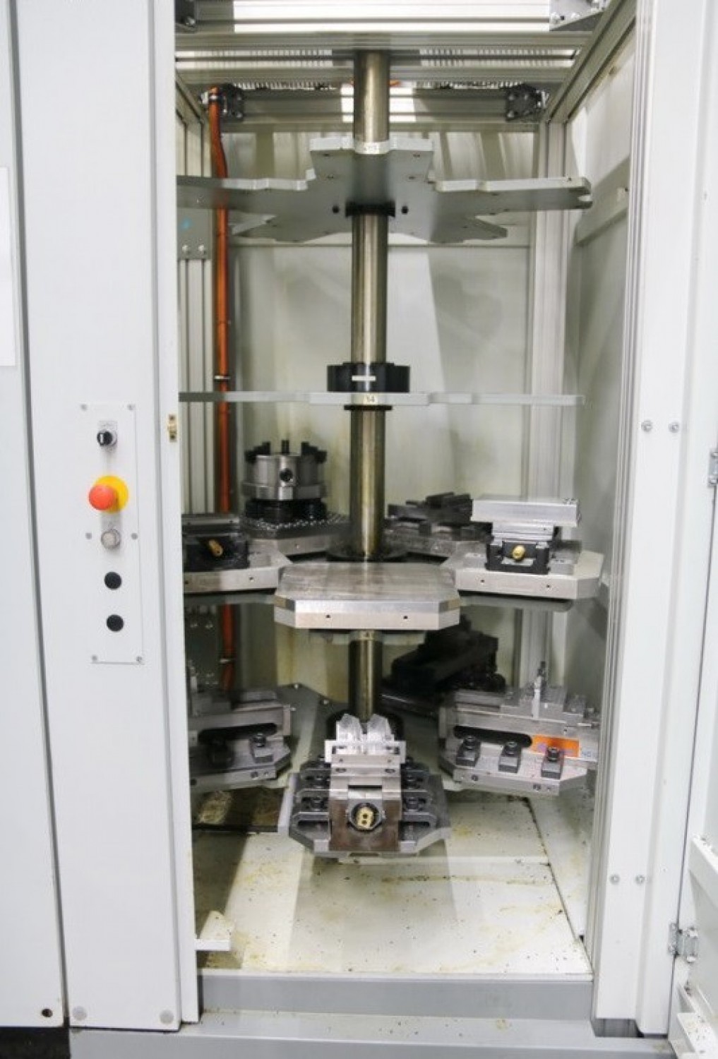 DECKEL MAHO type DMC 105 V LINEAR / 5A