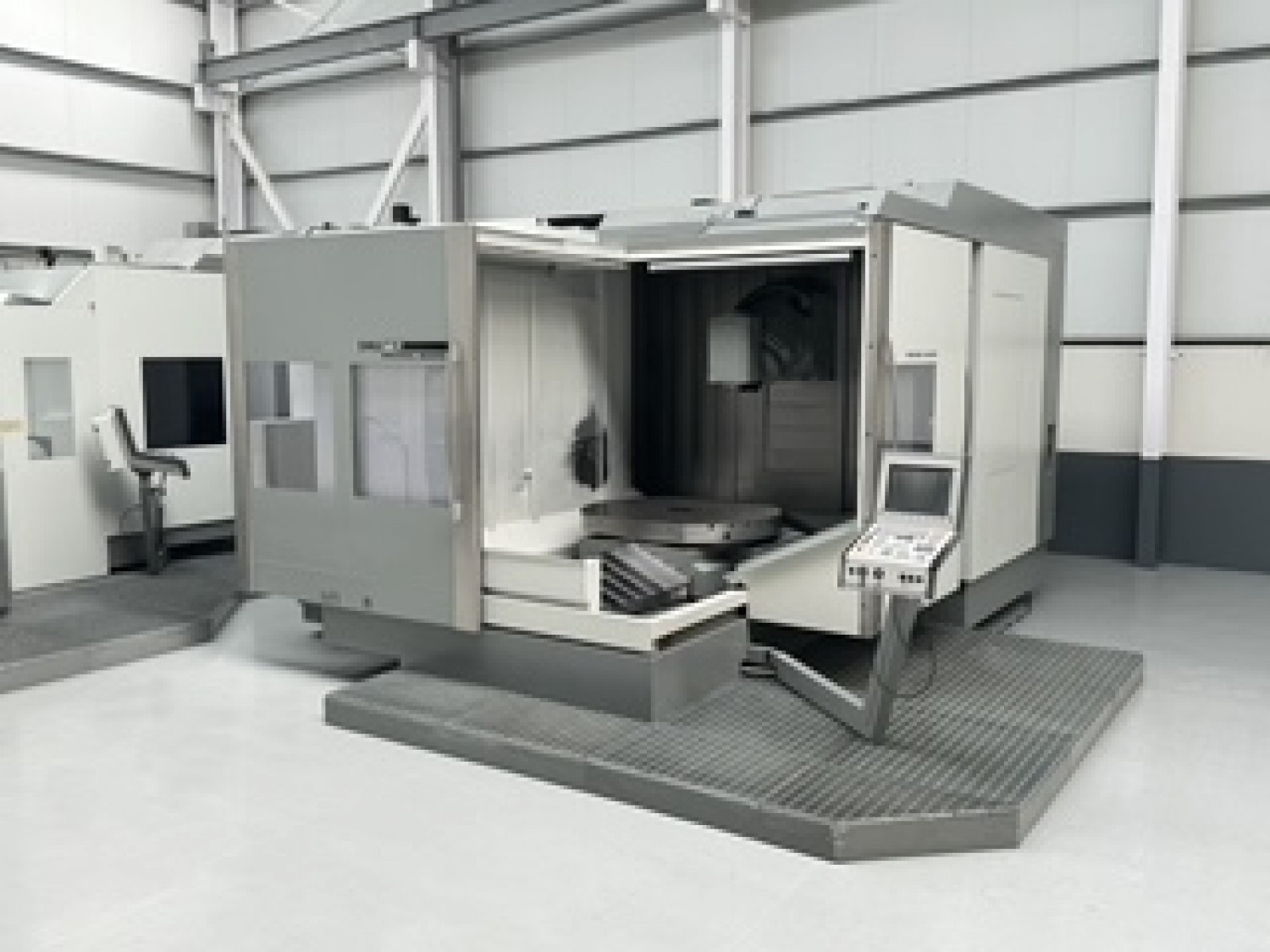 Centre d'usinage DMG DMU 160P / 5 AXES