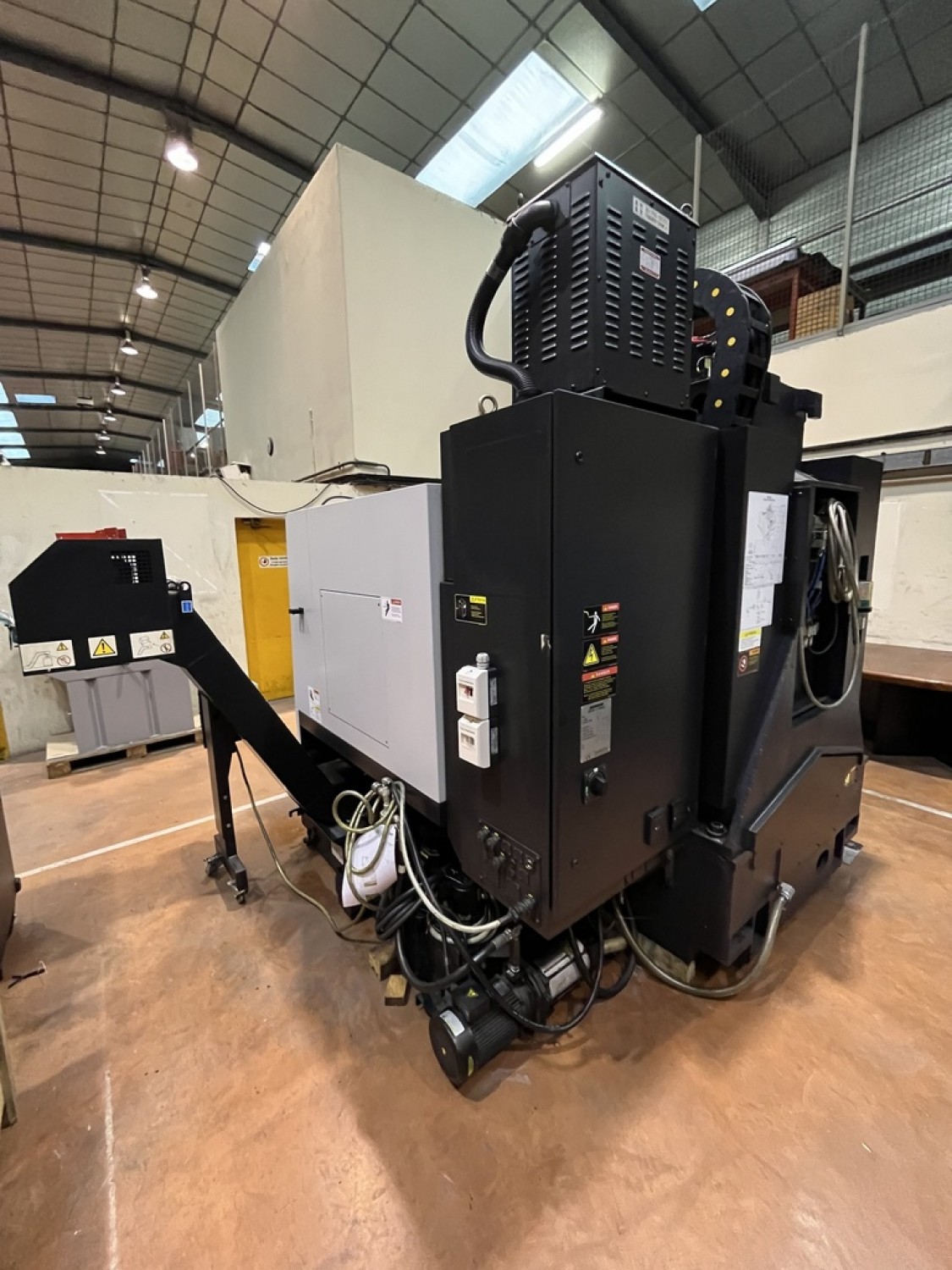 Centre d'usinage DOOSAN DNM5700