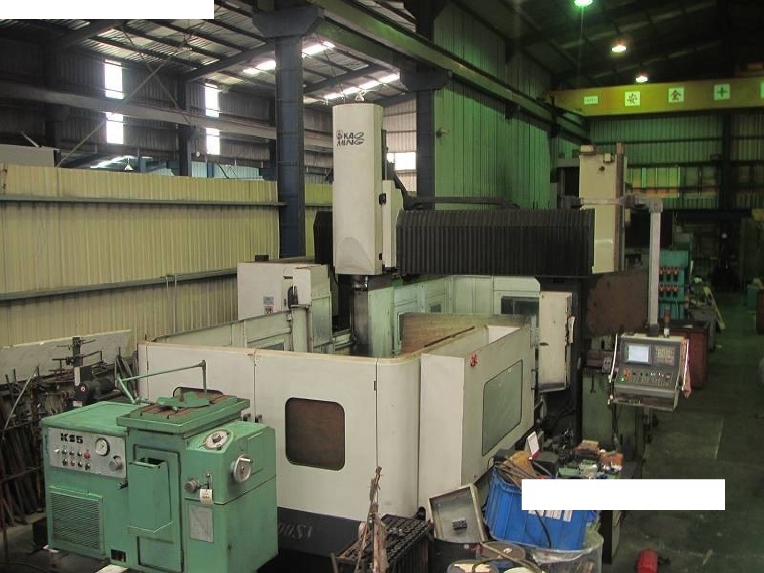 Centre d'usinage CNC vertical KAO MING KMC-3000SV-2300